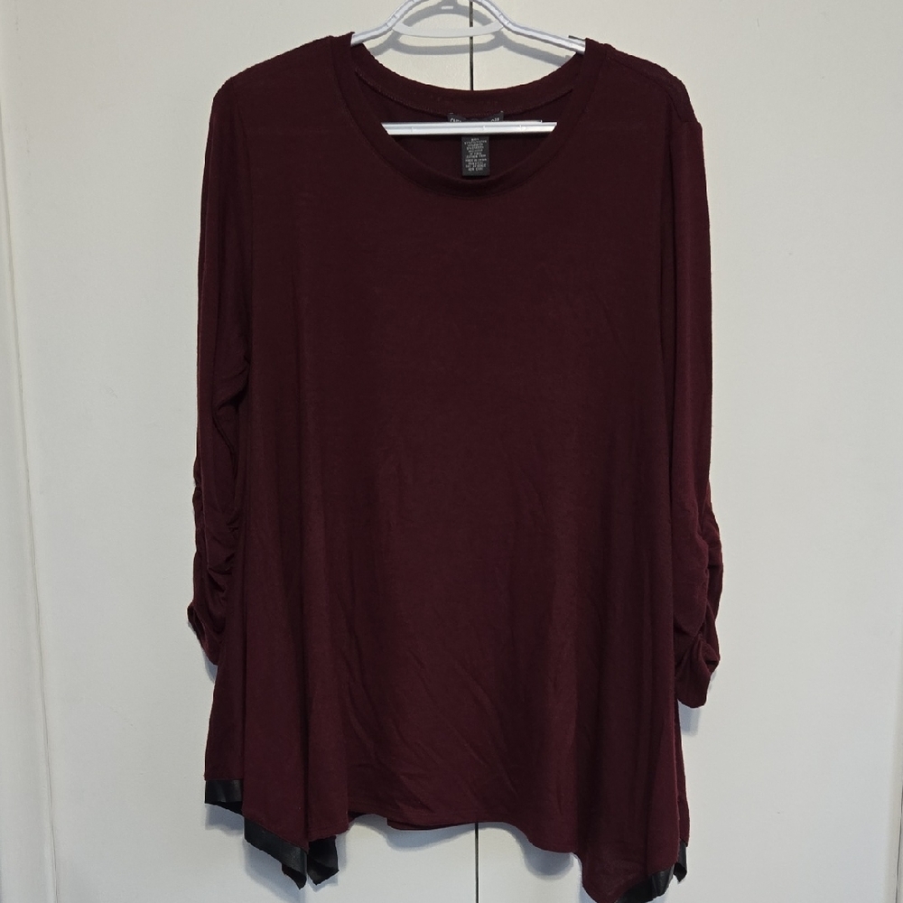 Chelsea & Theodore Deep Burgundy 3/4 Ruched Sleeve‎ Top